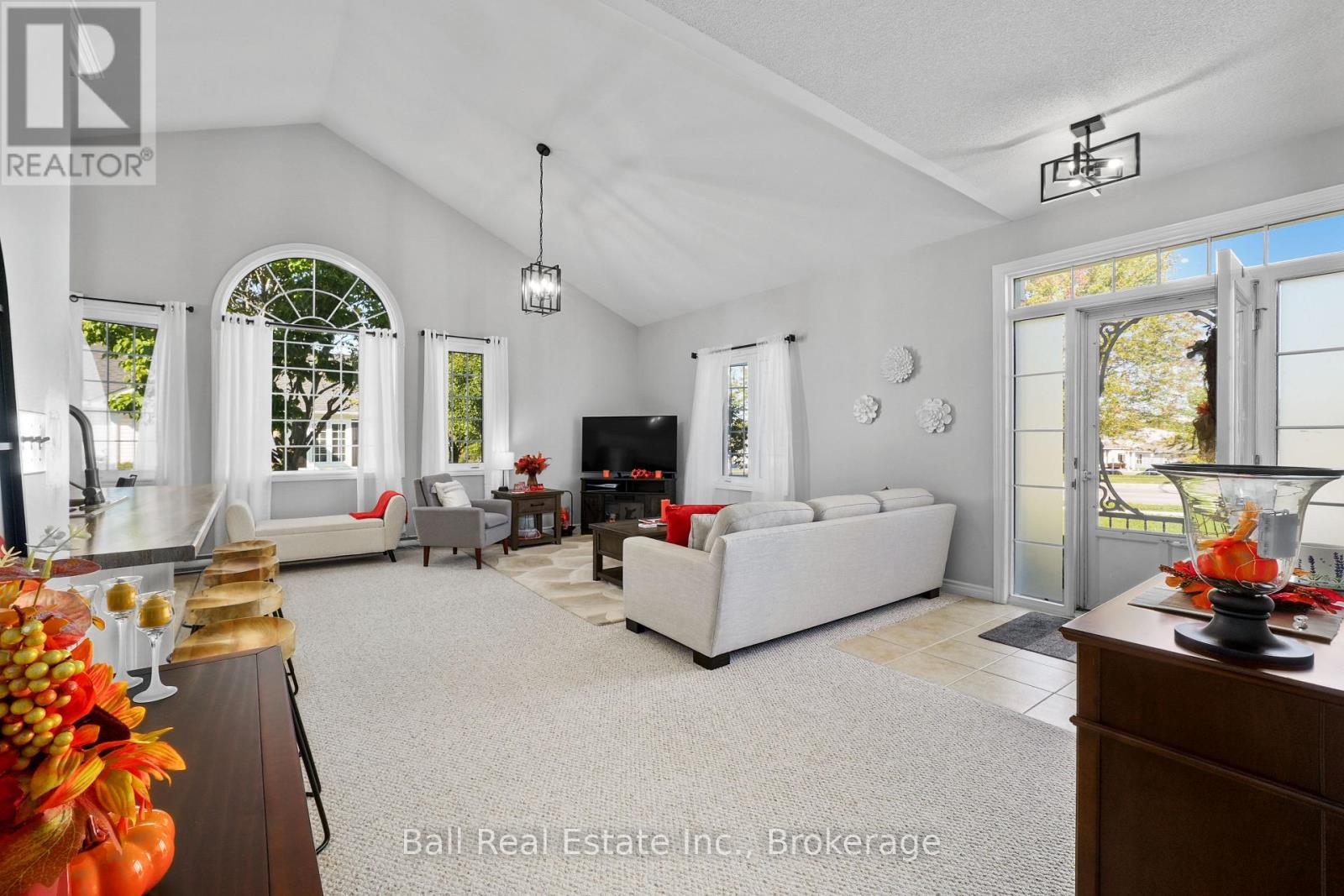 #303 1055 BIRCHWOOD TRAIL - 26