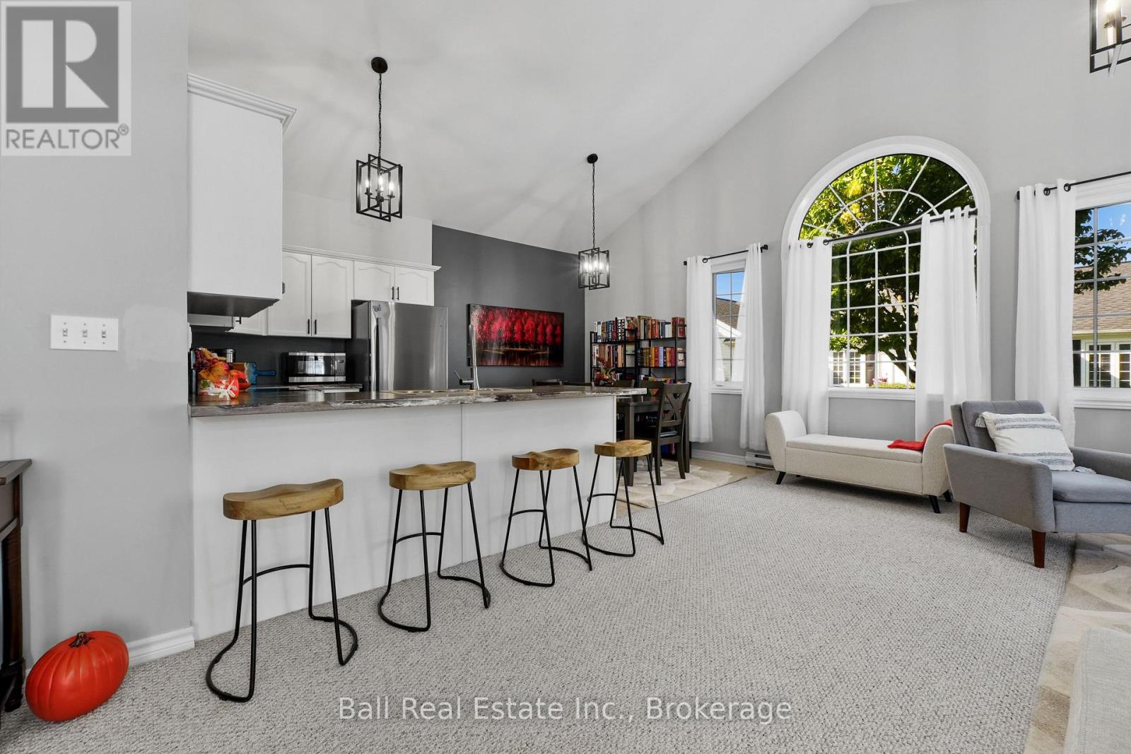 #303 1055 BIRCHWOOD TRAIL - 27