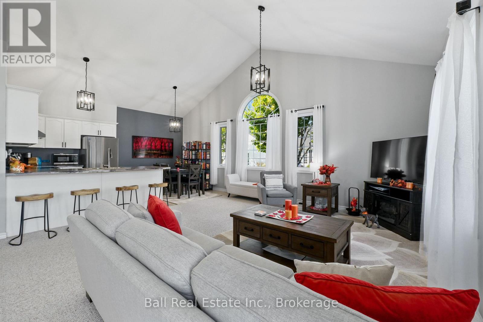 #303 1055 BIRCHWOOD TRAIL - 29