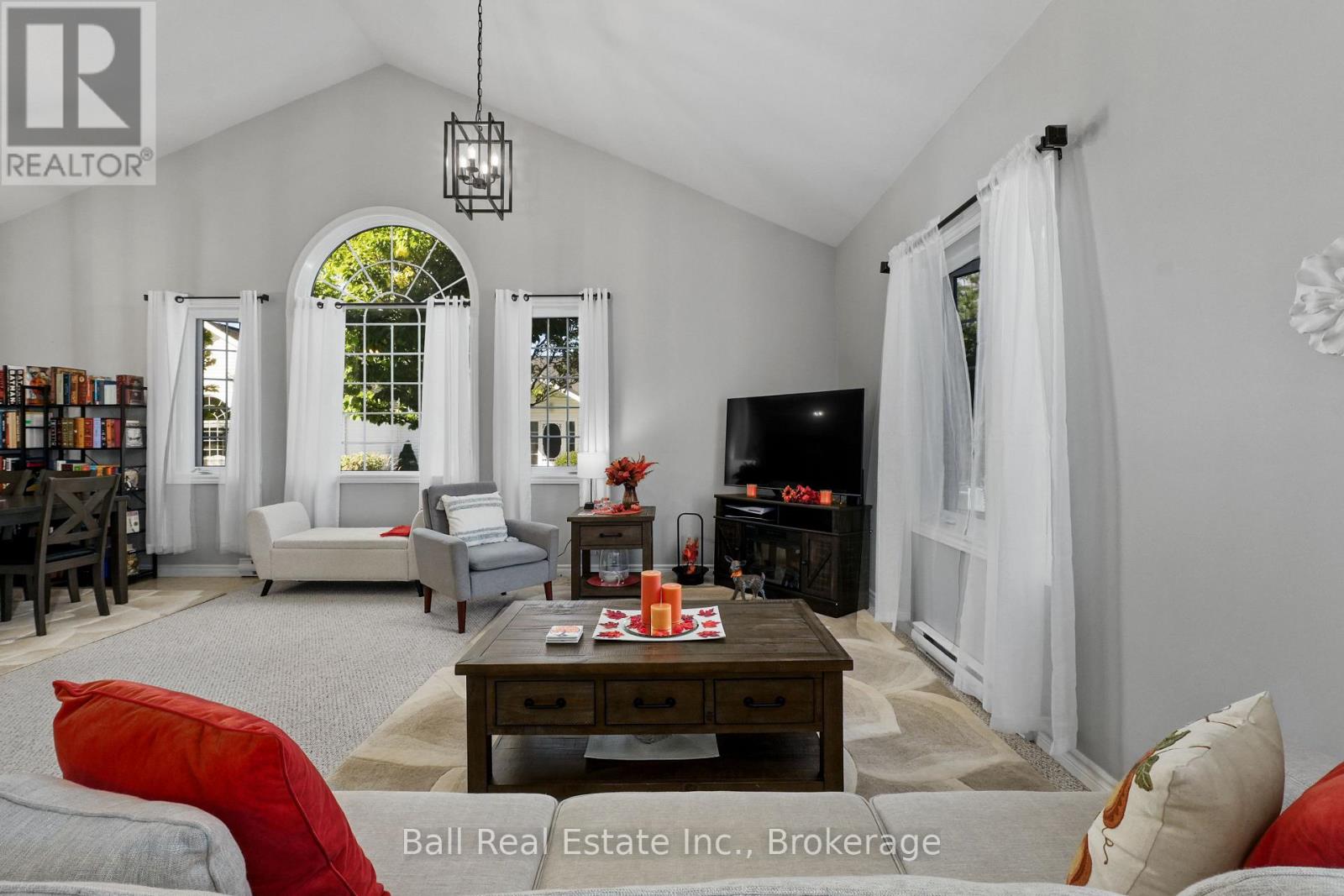 #303 1055 BIRCHWOOD TRAIL - 28