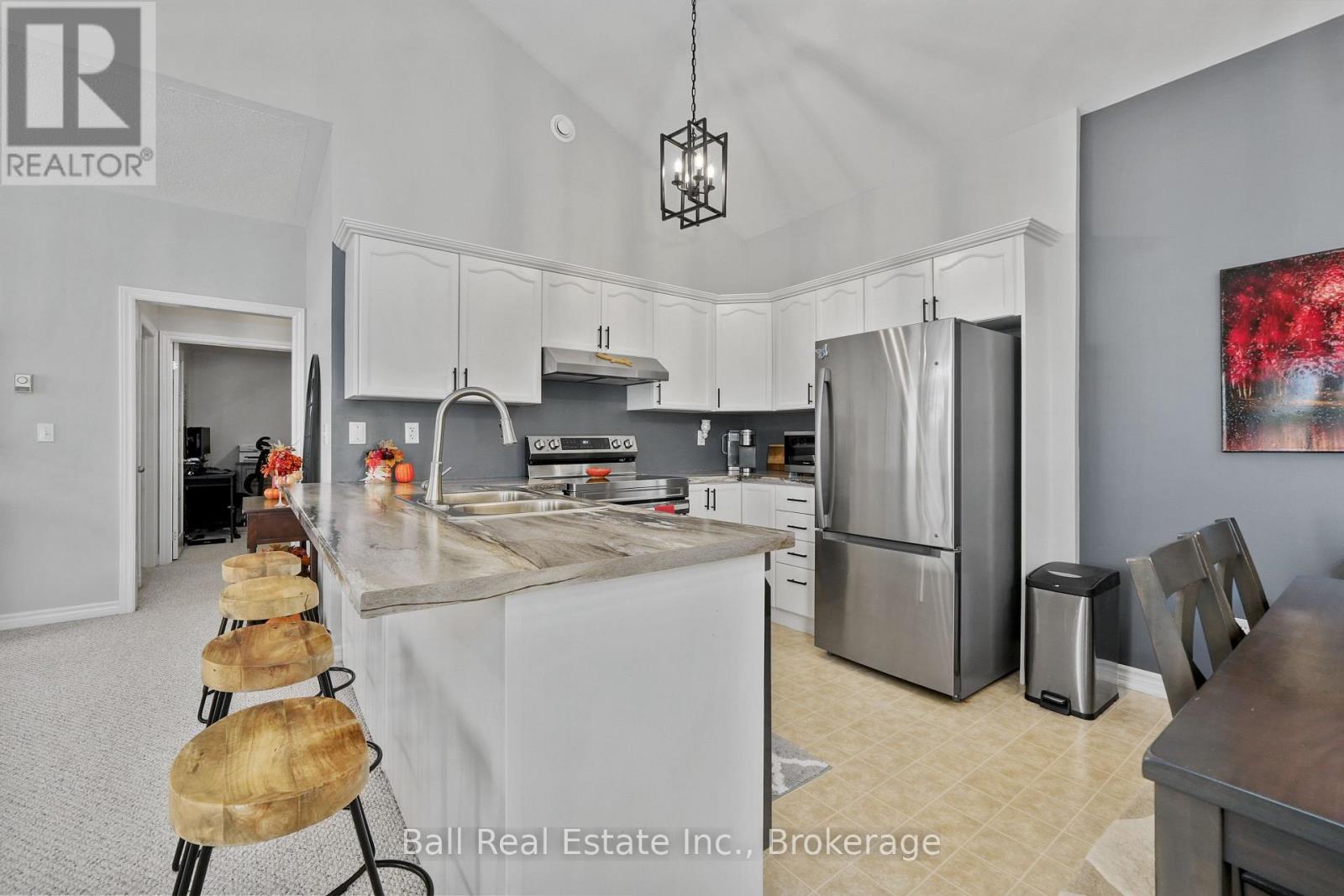 #303 1055 BIRCHWOOD TRAIL - 35