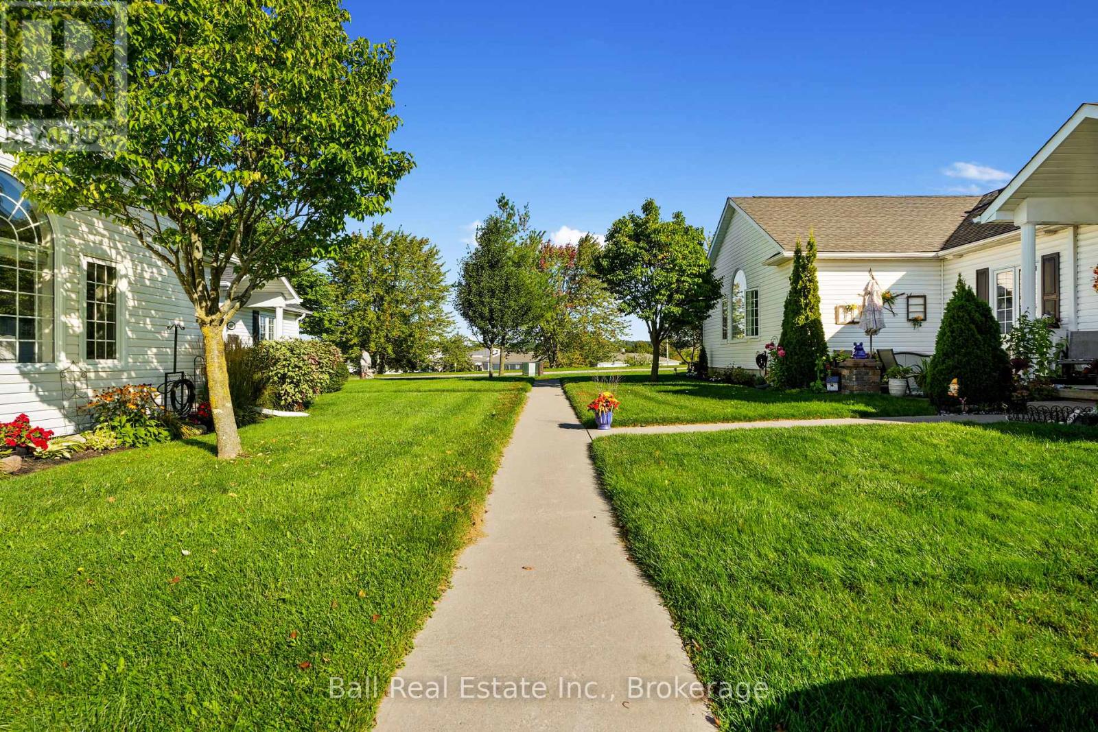 #303 1055 BIRCHWOOD TRAIL - 5