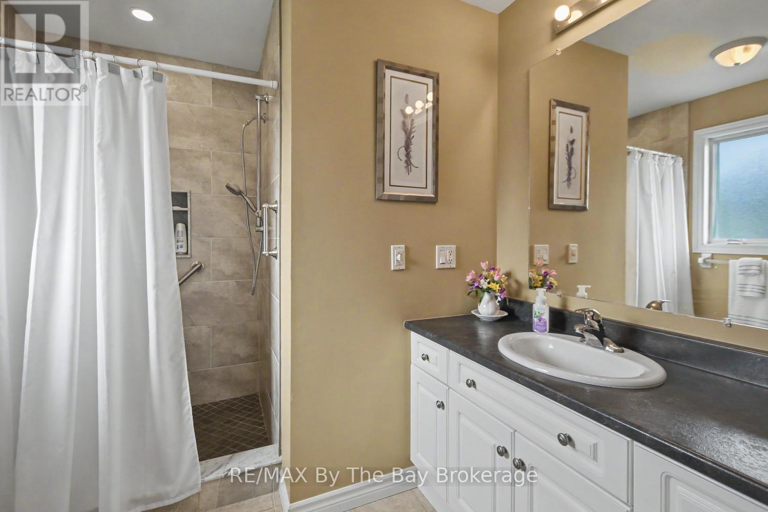 19 KENTUCKY AVENUE - 28
