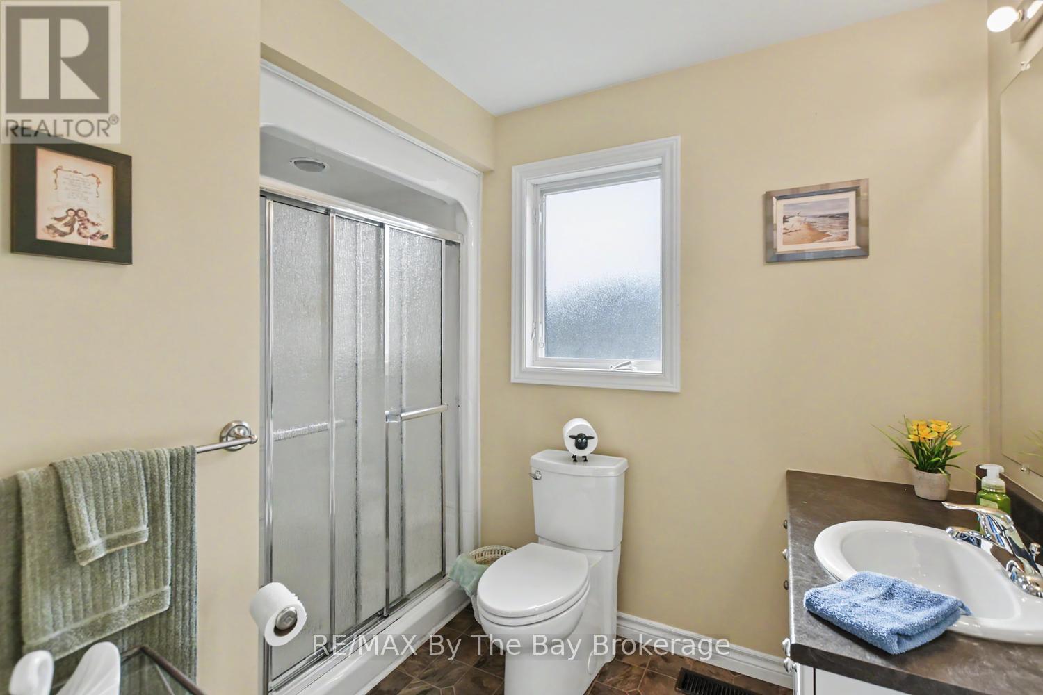 19 KENTUCKY AVENUE - Image 32