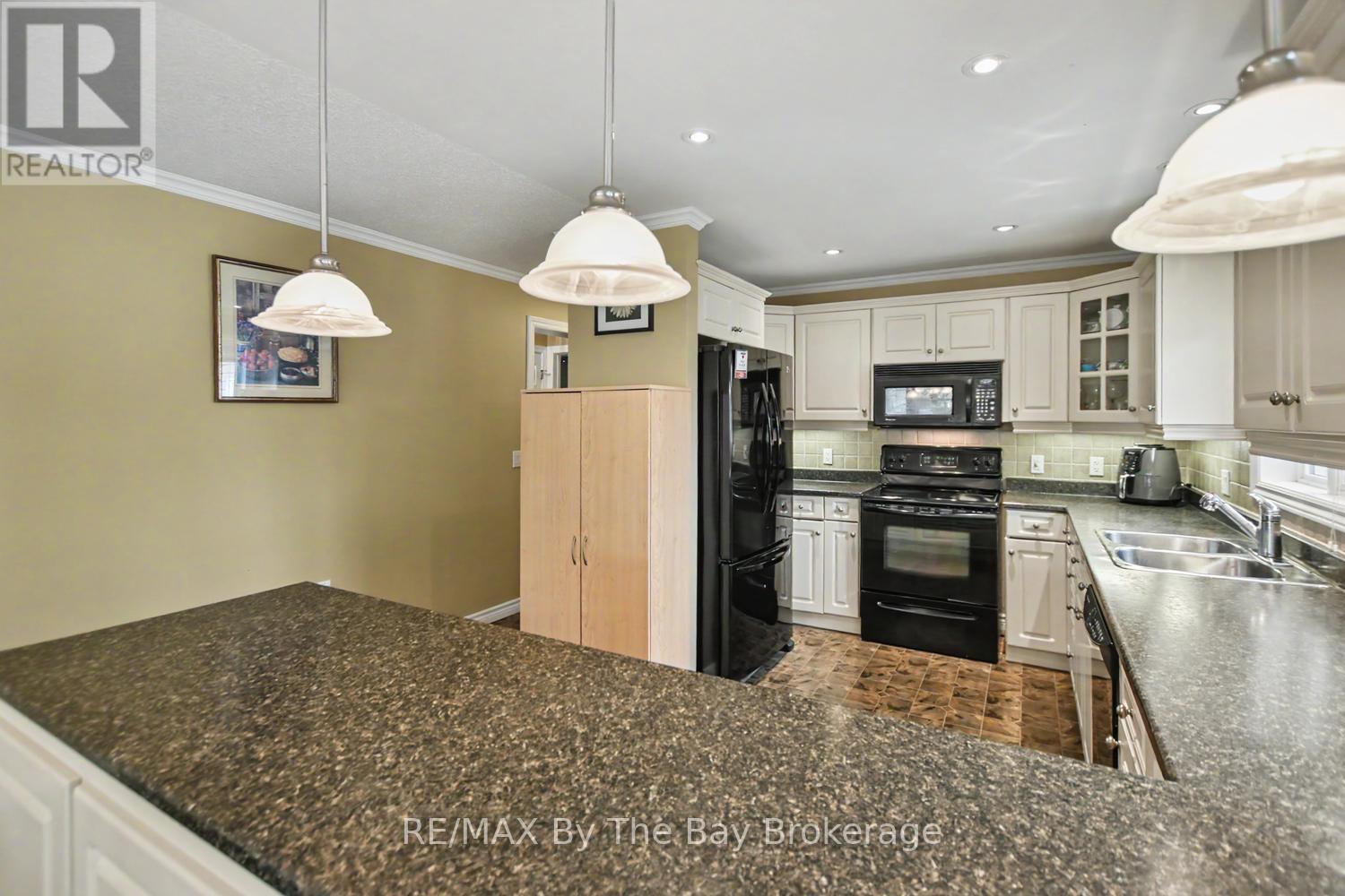 19 KENTUCKY AVENUE, Wasaga Beach — photo 8