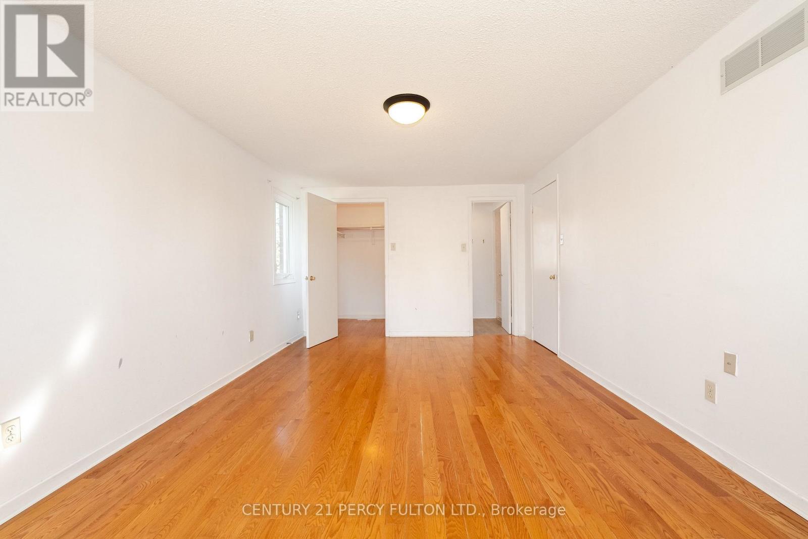 2 PENNYBROOK LANE - 18