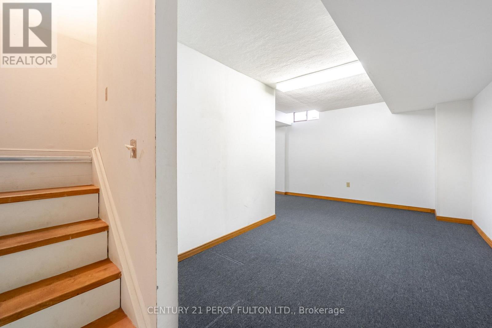 2 PENNYBROOK LANE - 30