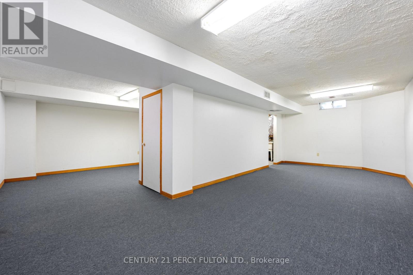 2 PENNYBROOK LANE - Image 32