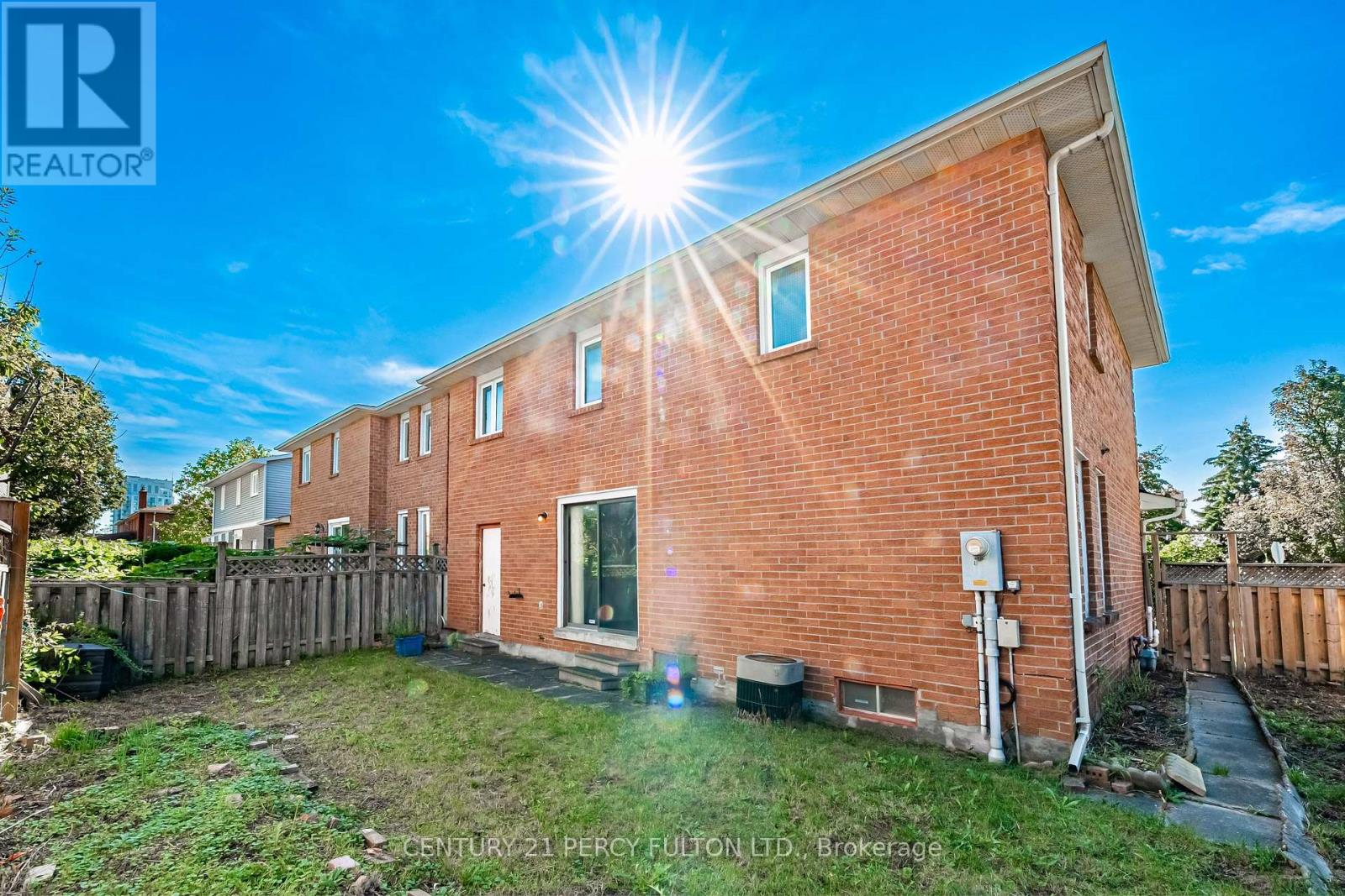 2 PENNYBROOK LANE - 35