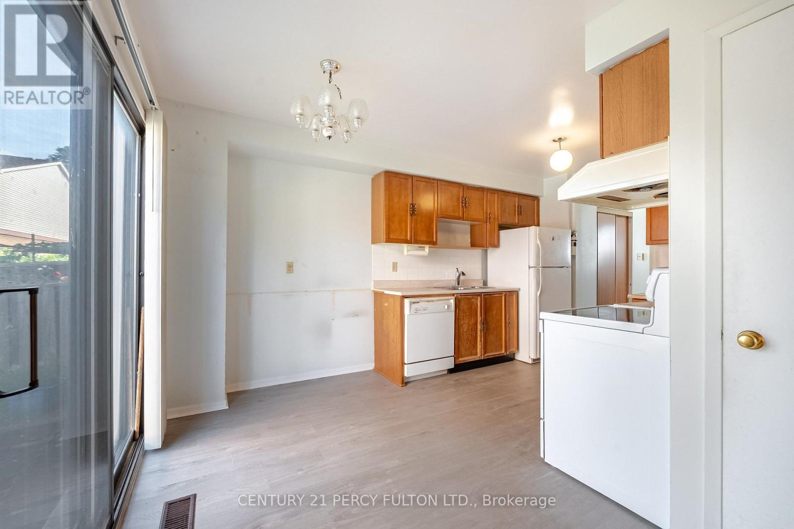 2 PENNYBROOK LANE - 8