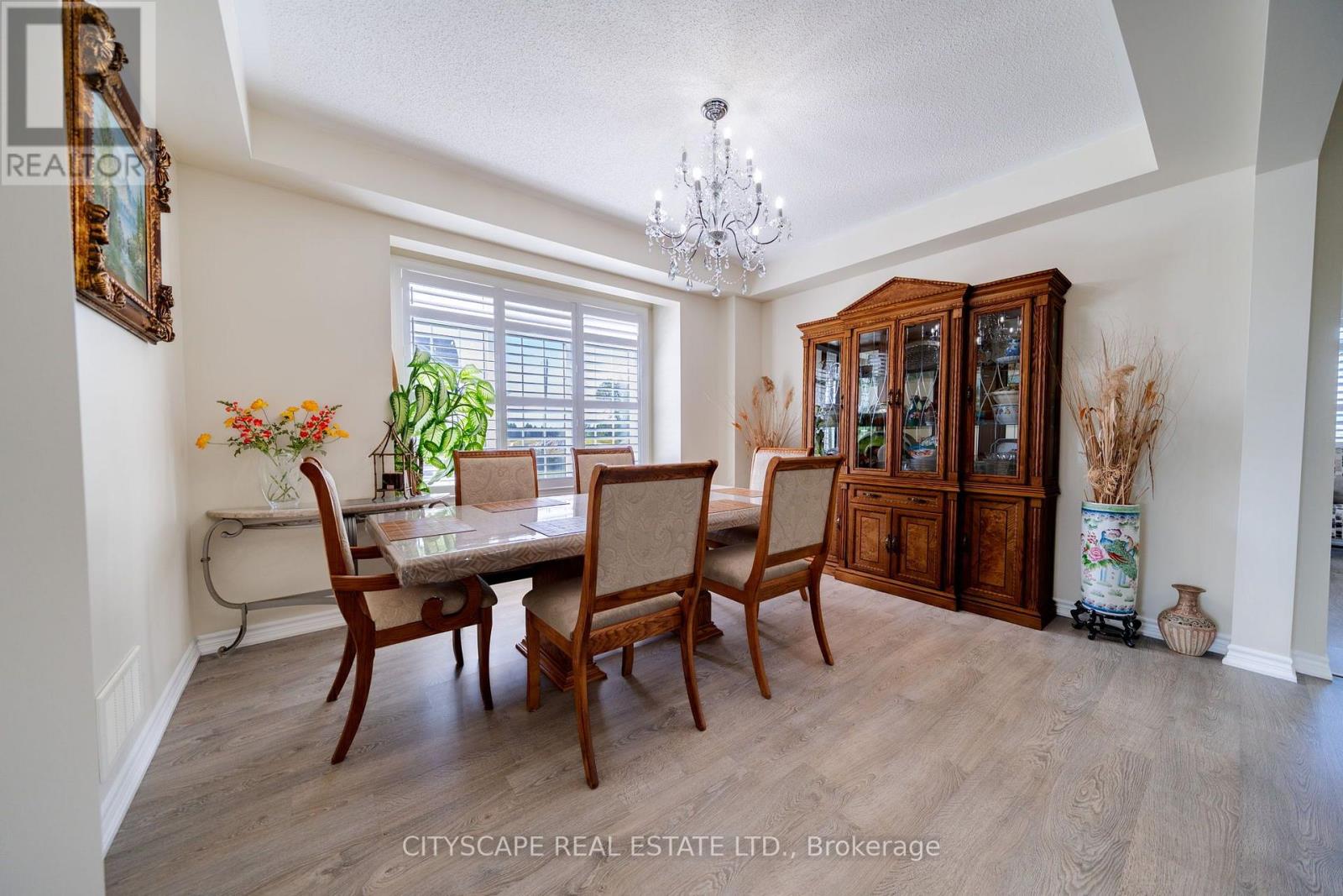 250 CROMBIE STREET - 13