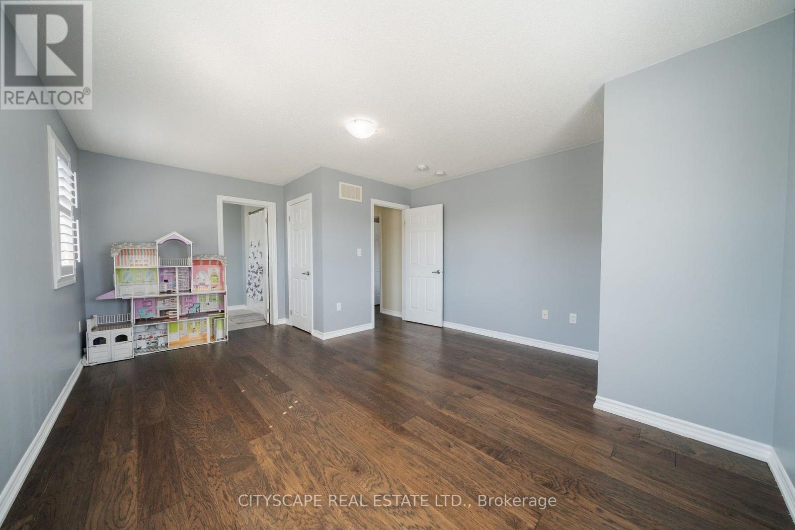 250 CROMBIE STREET - 40