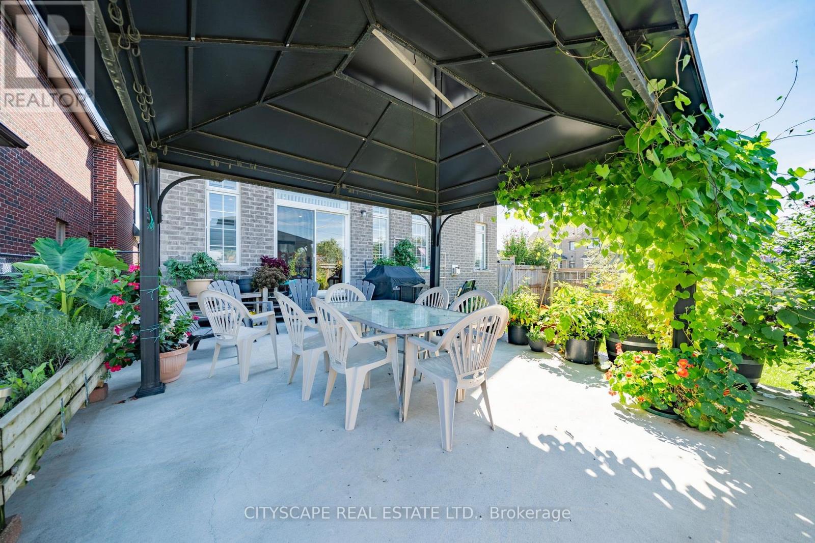 250 CROMBIE STREET - 48