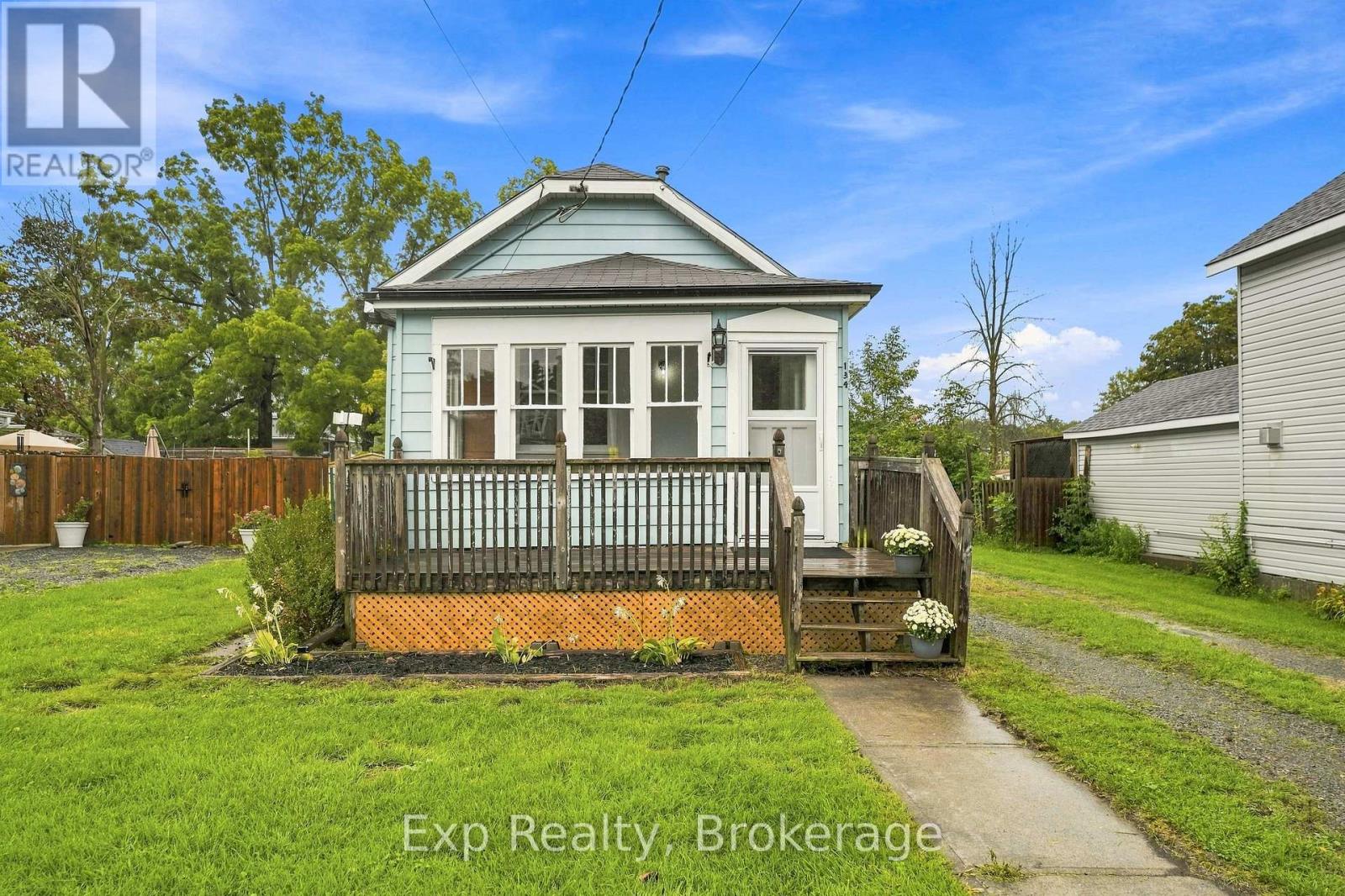 134 CATHARINE STREET, Belleville (Thurlow Ward) — photo 4