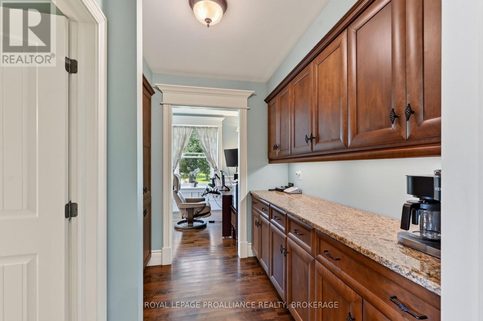 3994 HOWES ROAD, Kingston (City North of 401) — photo 6