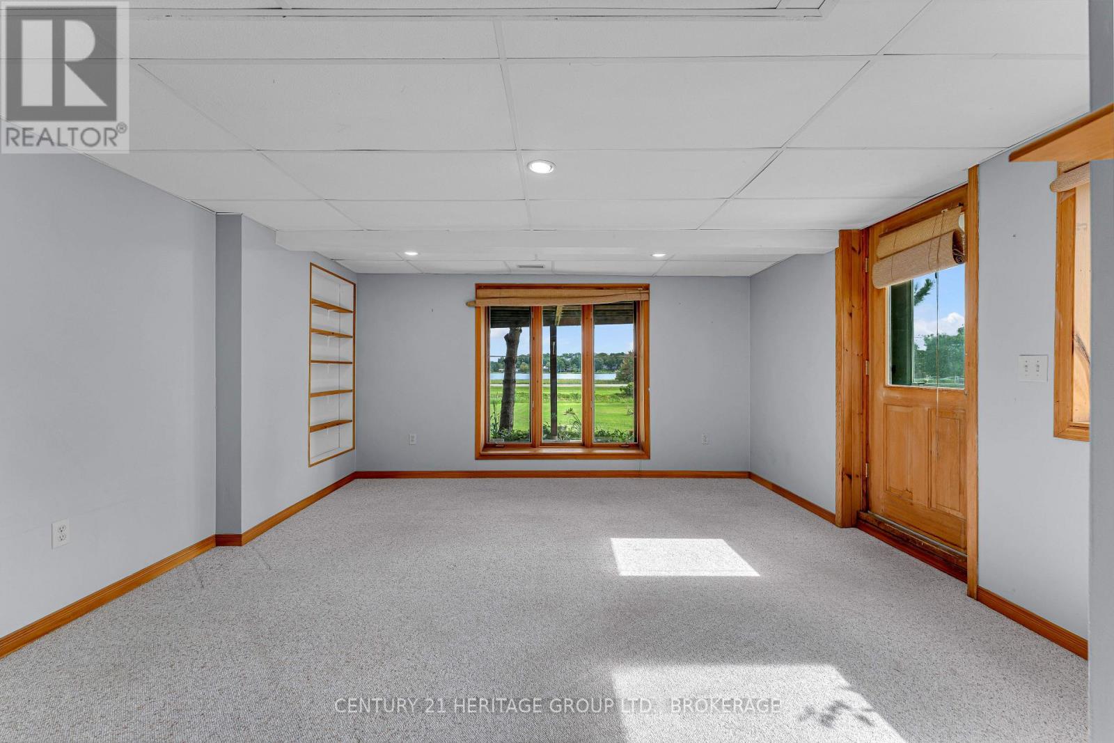 137 OLD RIVER ROAD W - Image 33