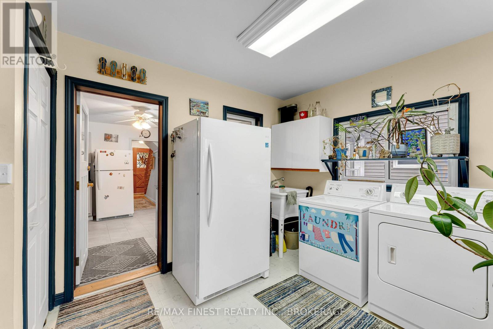580 MACDONNELL STREET - 20