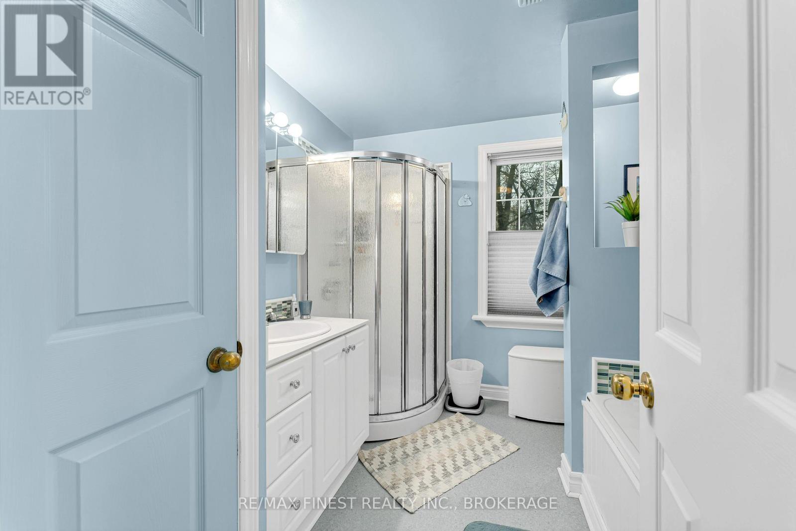 580 MACDONNELL STREET - Image 25