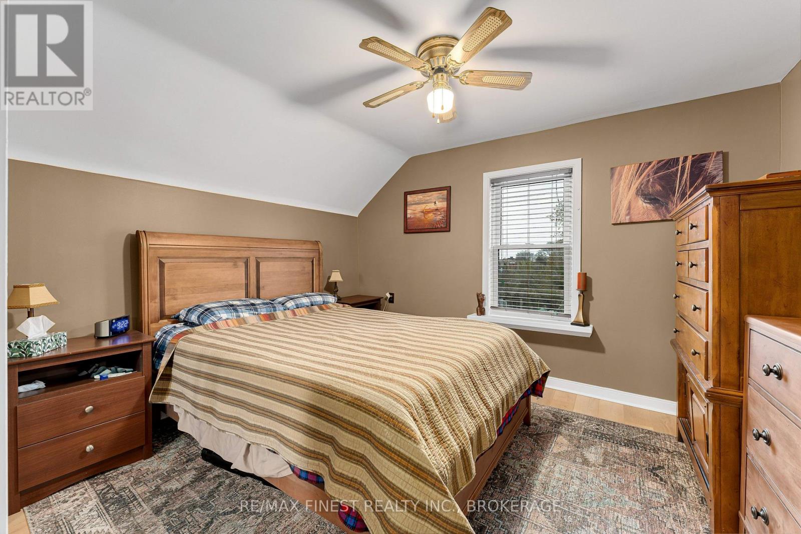 580 MACDONNELL STREET - Image 29