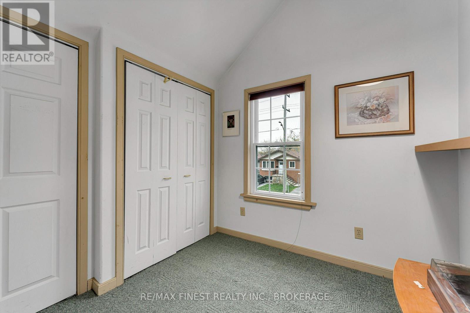 580 MACDONNELL STREET - 33