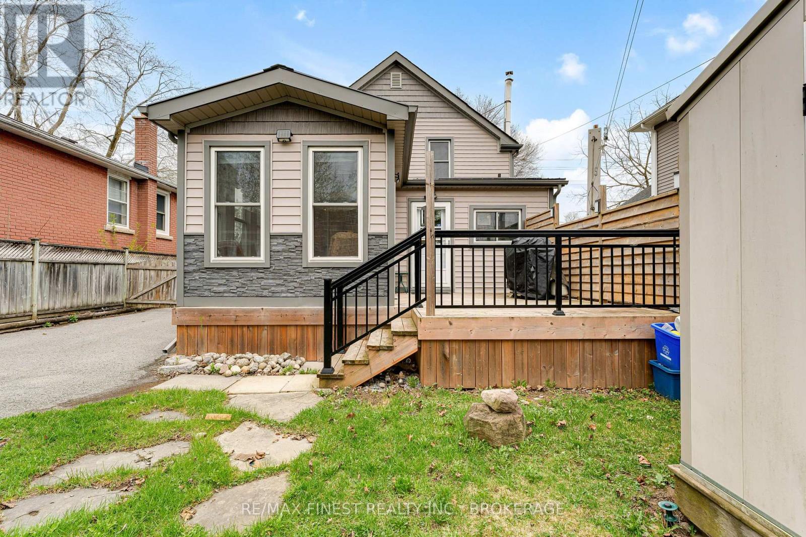 580 MACDONNELL STREET - Image 41