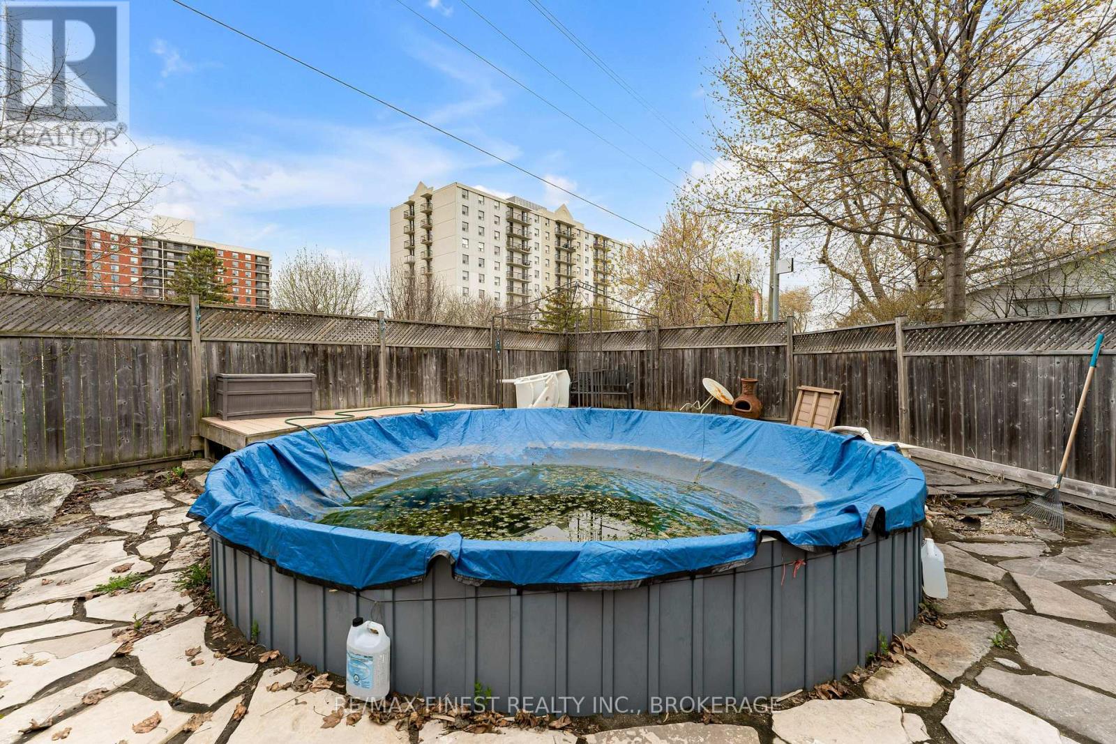 580 MACDONNELL STREET - Image 44
