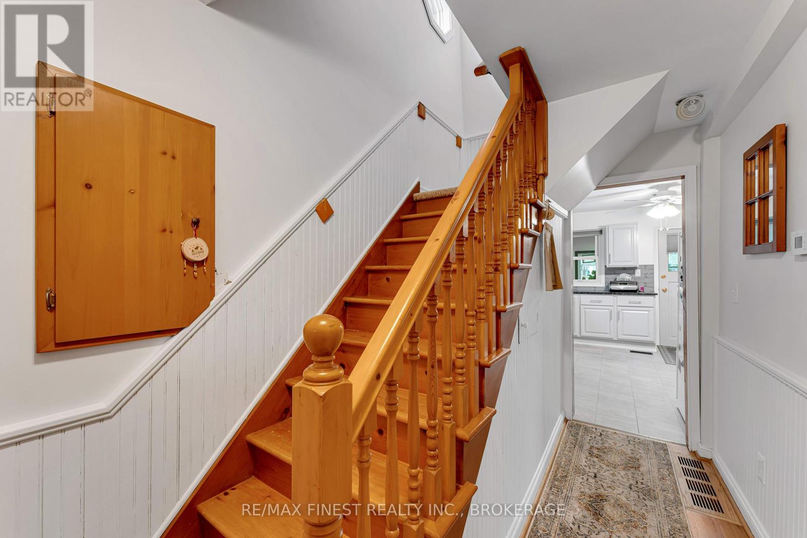 580 MACDONNELL STREET - 7