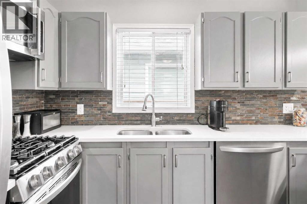 1840 33 Avenue SW - Image 11
