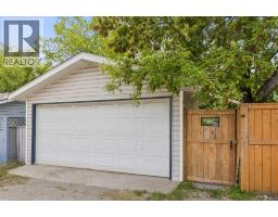 1840 33 Avenue SW - photo 27
