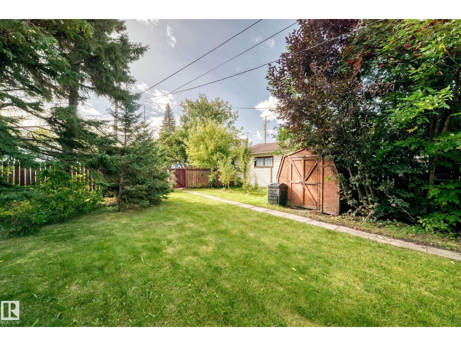 4523 52 AV - Image 37