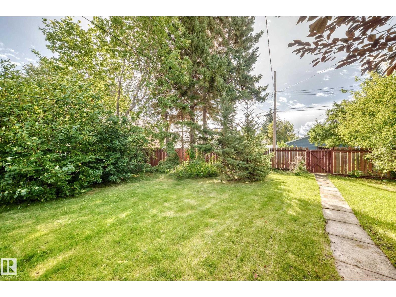4523 52 AV - Image 38