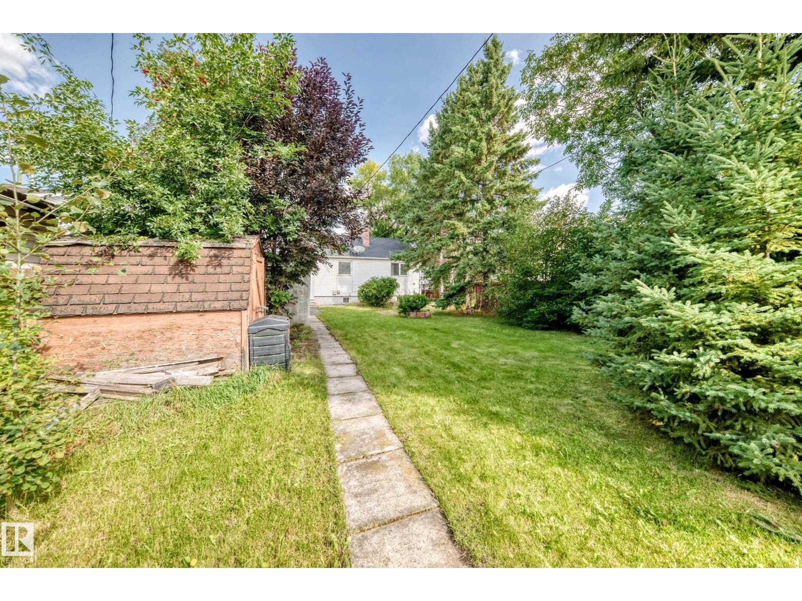 4523 52 AV - Image 39