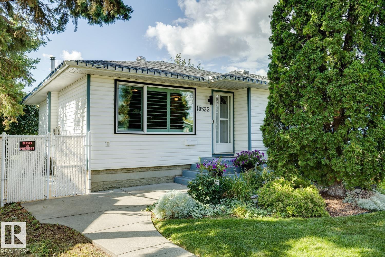 10522 151 ST NW - 1