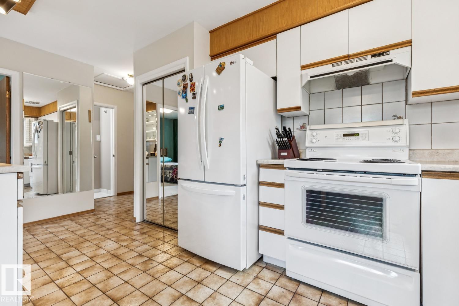 10522 151 ST NW - 13