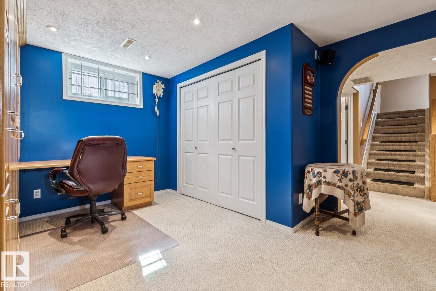 10522 151 ST NW - 32