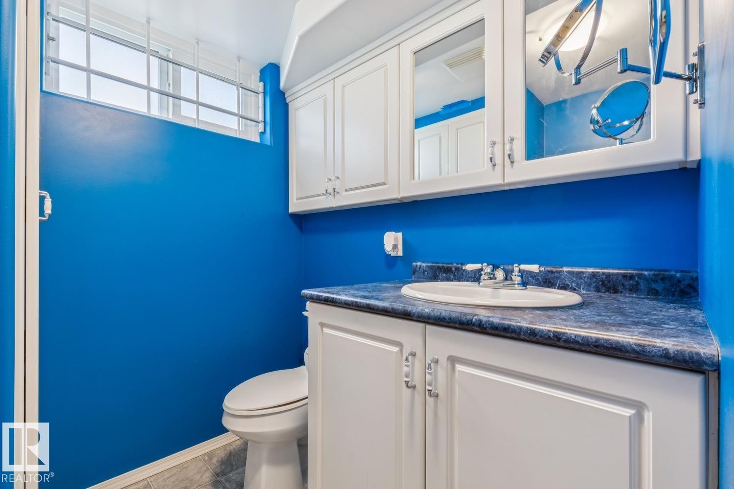 10522 151 ST NW - 38