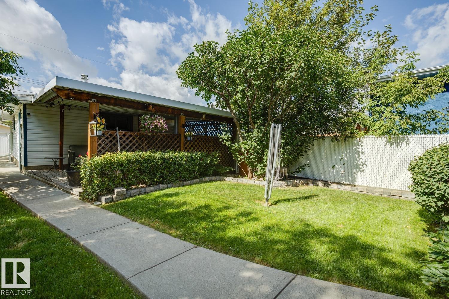 10522 151 ST NW - 44