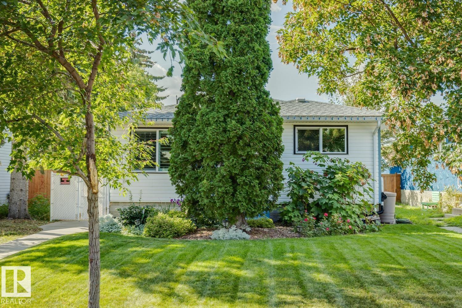 10522 151 ST NW - 59