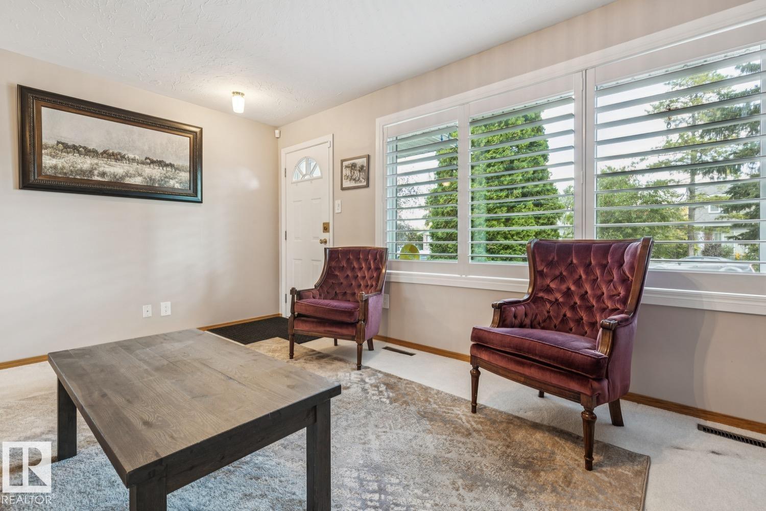 10522 151 ST NW - 6