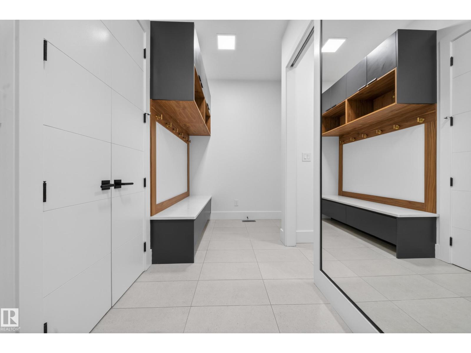 4464 SUZANNA CR SW - 18