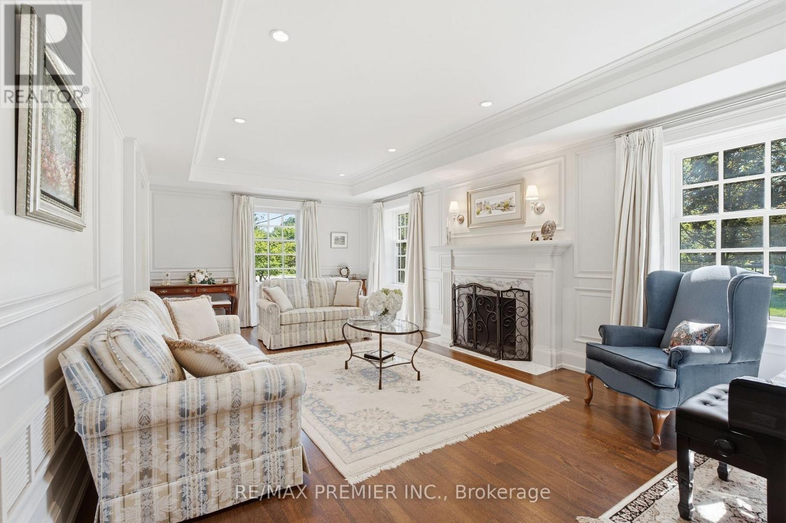 132 THE KINGSWAY - 9