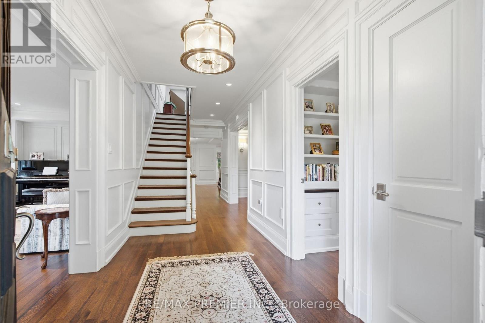 132 THE KINGSWAY - 6