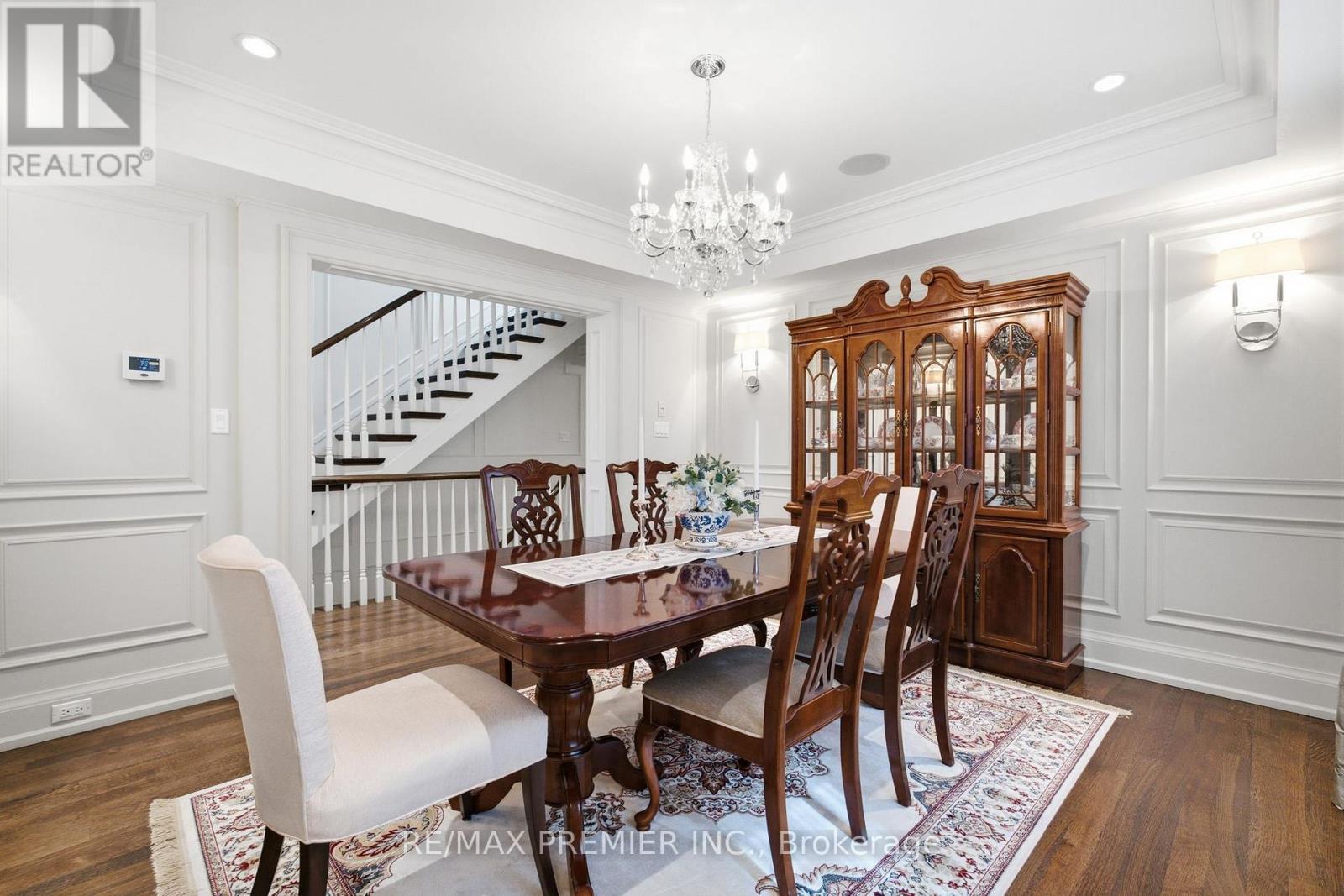 132 THE KINGSWAY - 22