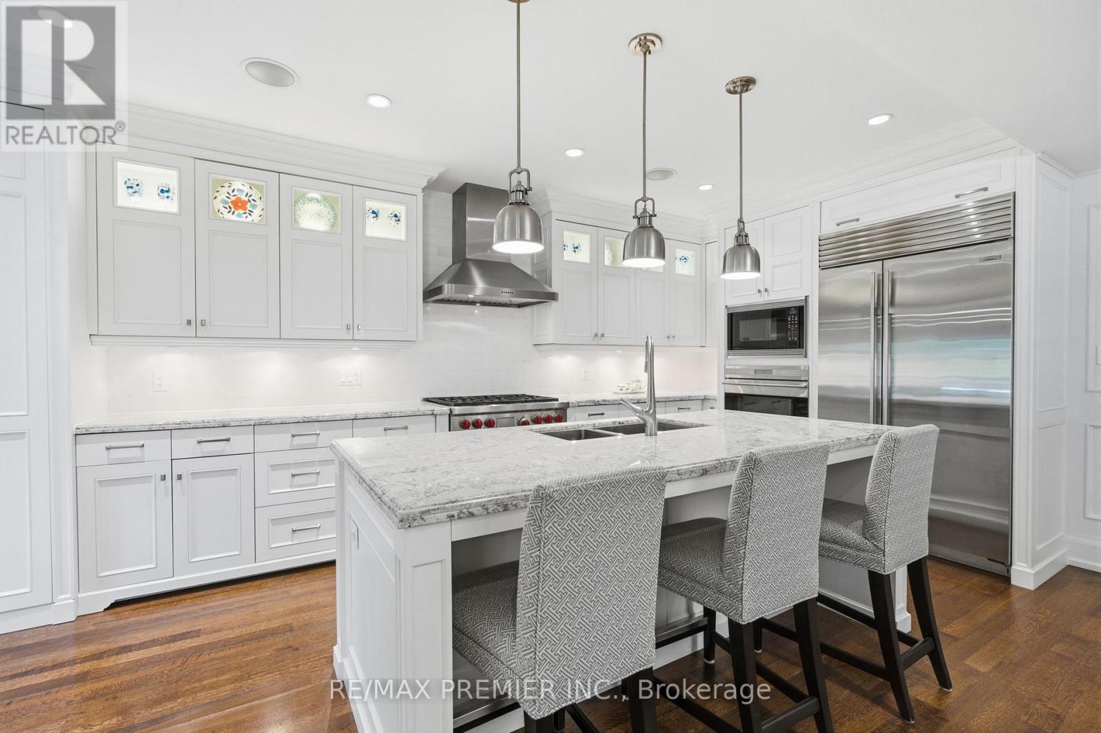 132 THE KINGSWAY - 13