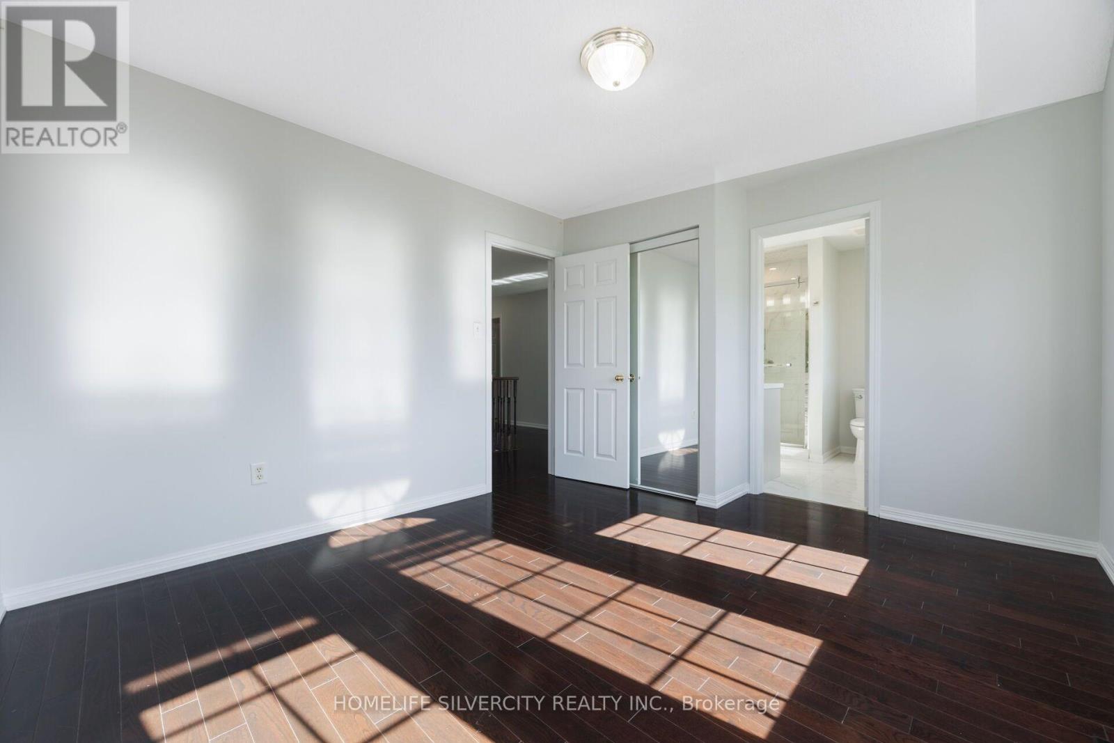 25 VAN HOOF CRESCENT - Image 37