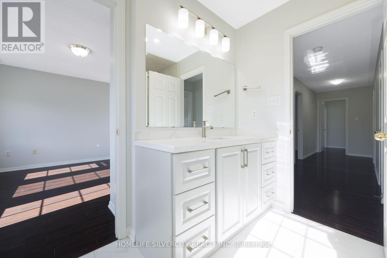 25 VAN HOOF CRESCENT - Image 40