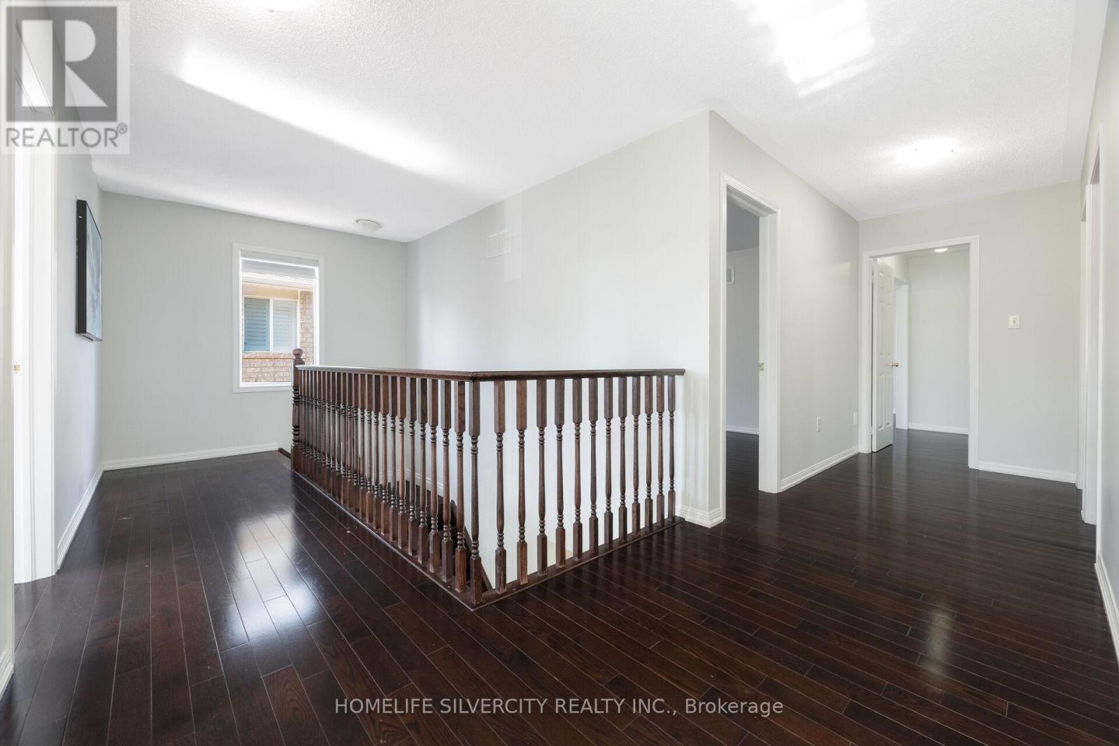 25 VAN HOOF CRESCENT - Image 42