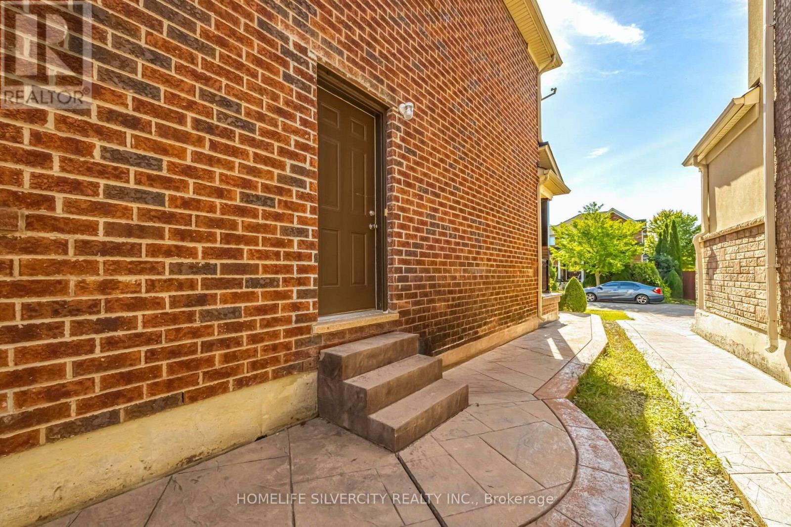 25 VAN HOOF CRESCENT - Image 46