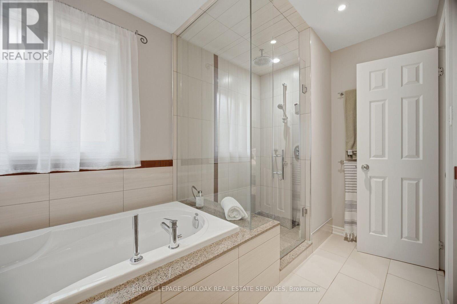 2796 TEAK CRESCENT - Image 28