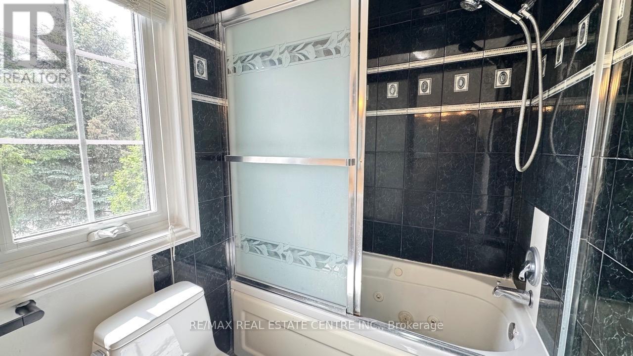 16 NECTARINE CRESCENT - Image 32